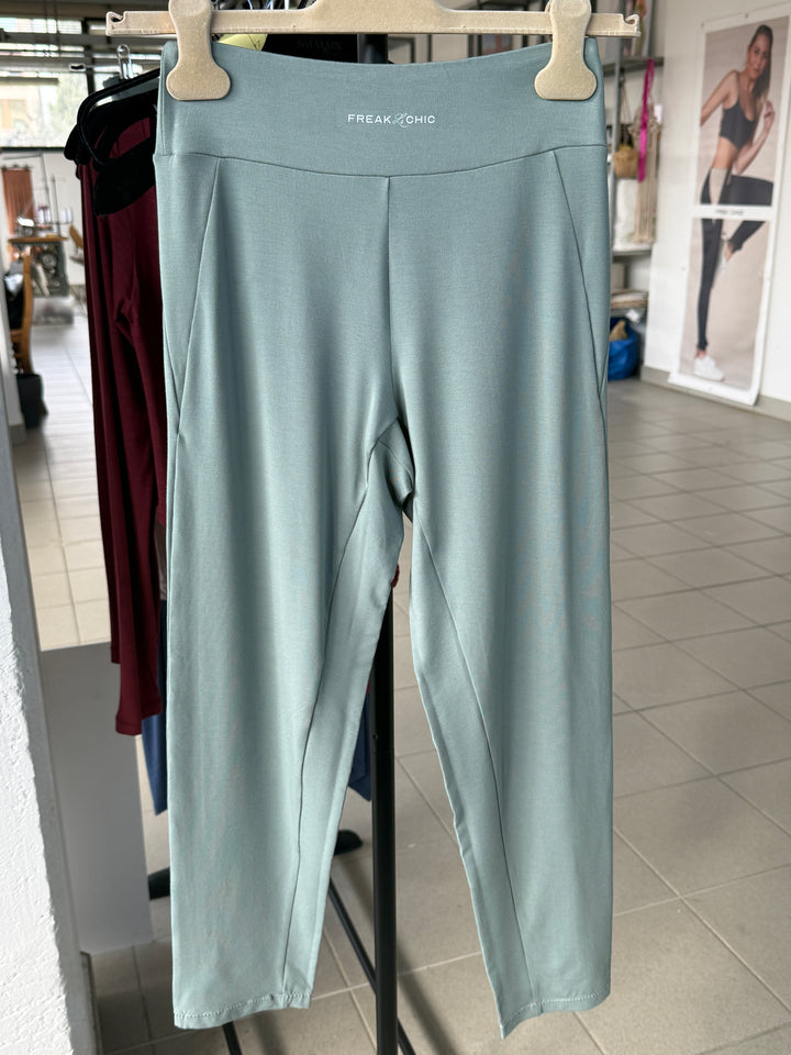 NY High Rise 7/8 Legging - Sage with Logo